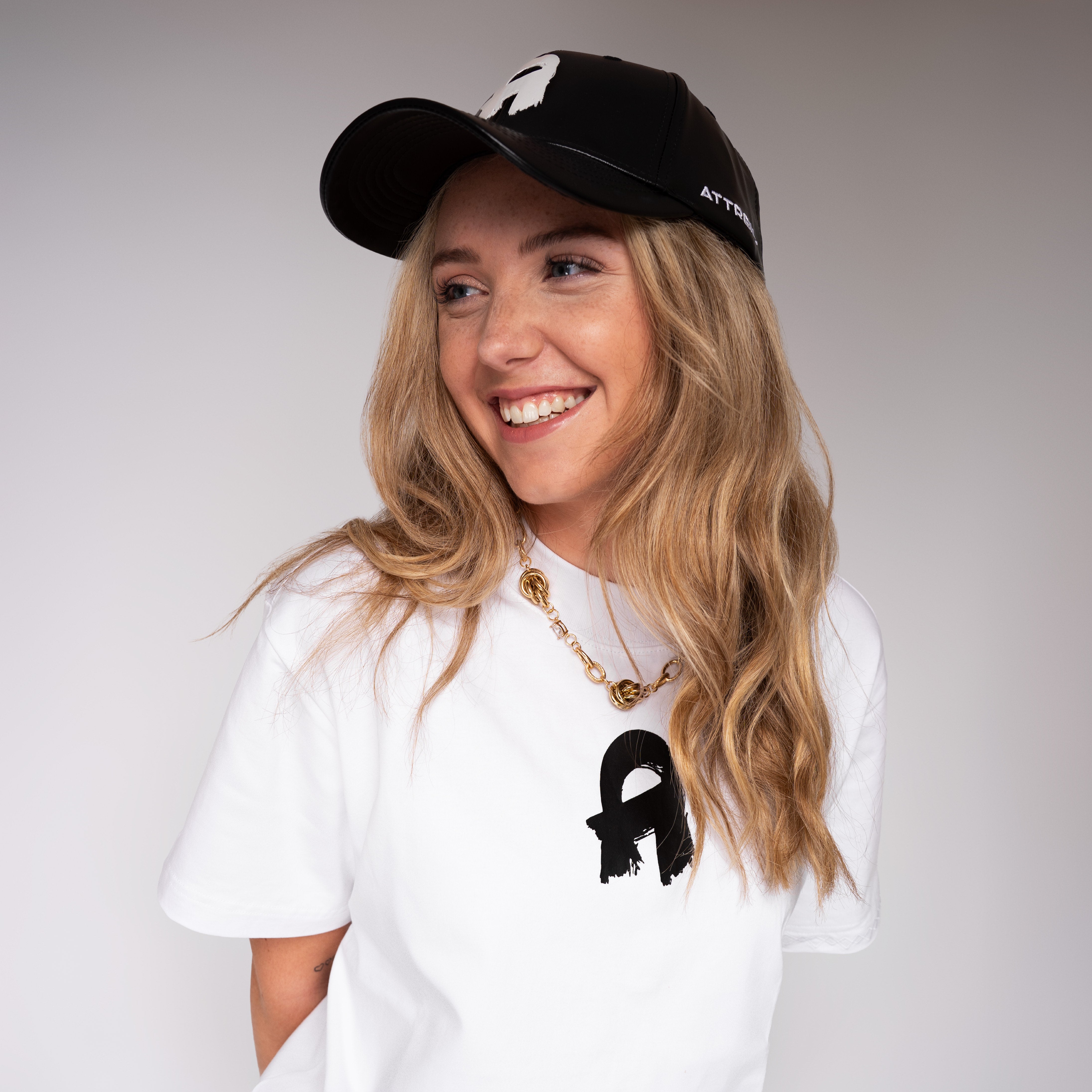 The Leather SnapBack - Black