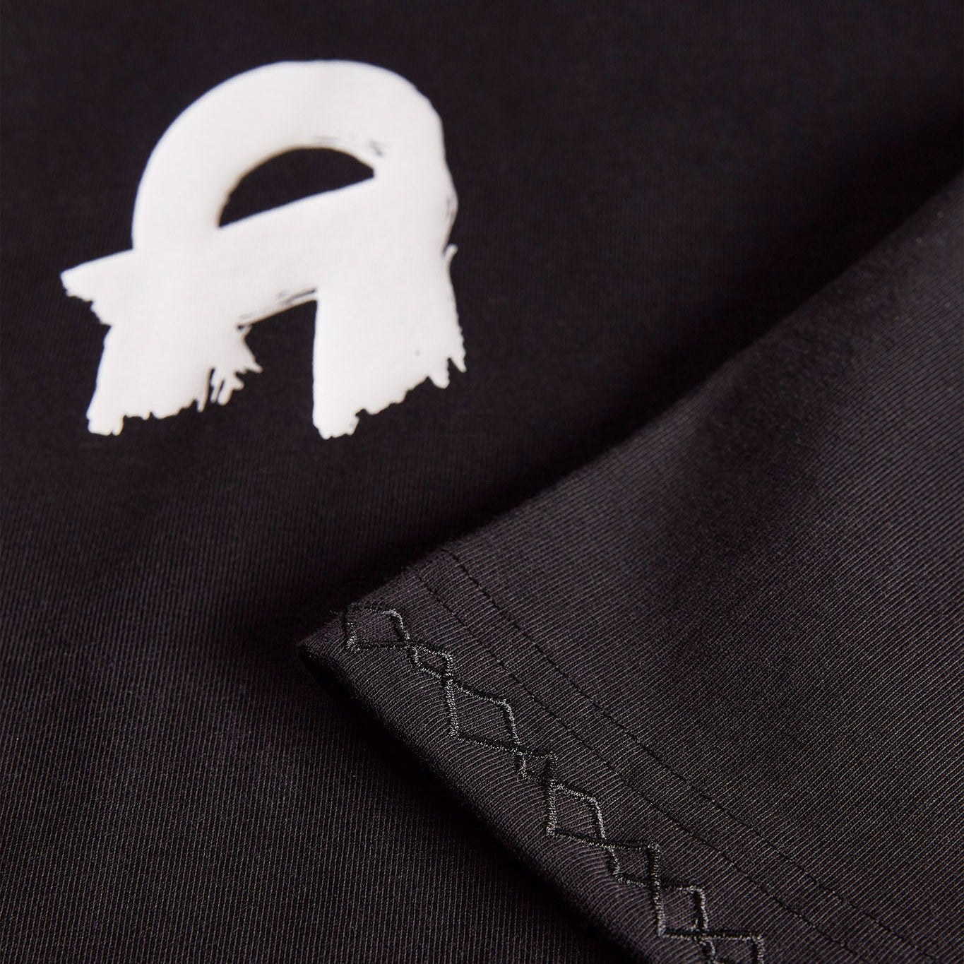The Black Graphic T-Shirt - Womens